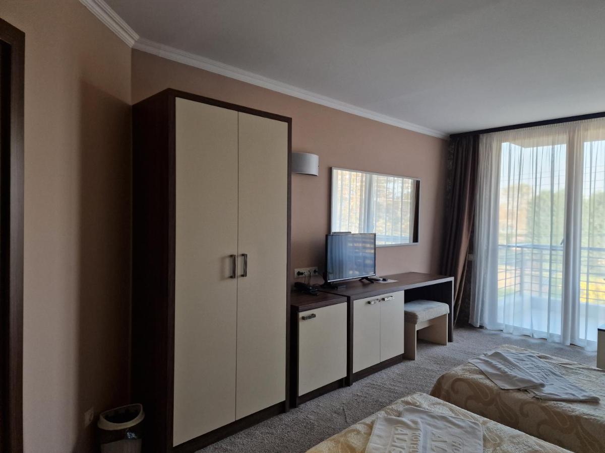 Hotel Alisa Pavel Banya Luaran gambar