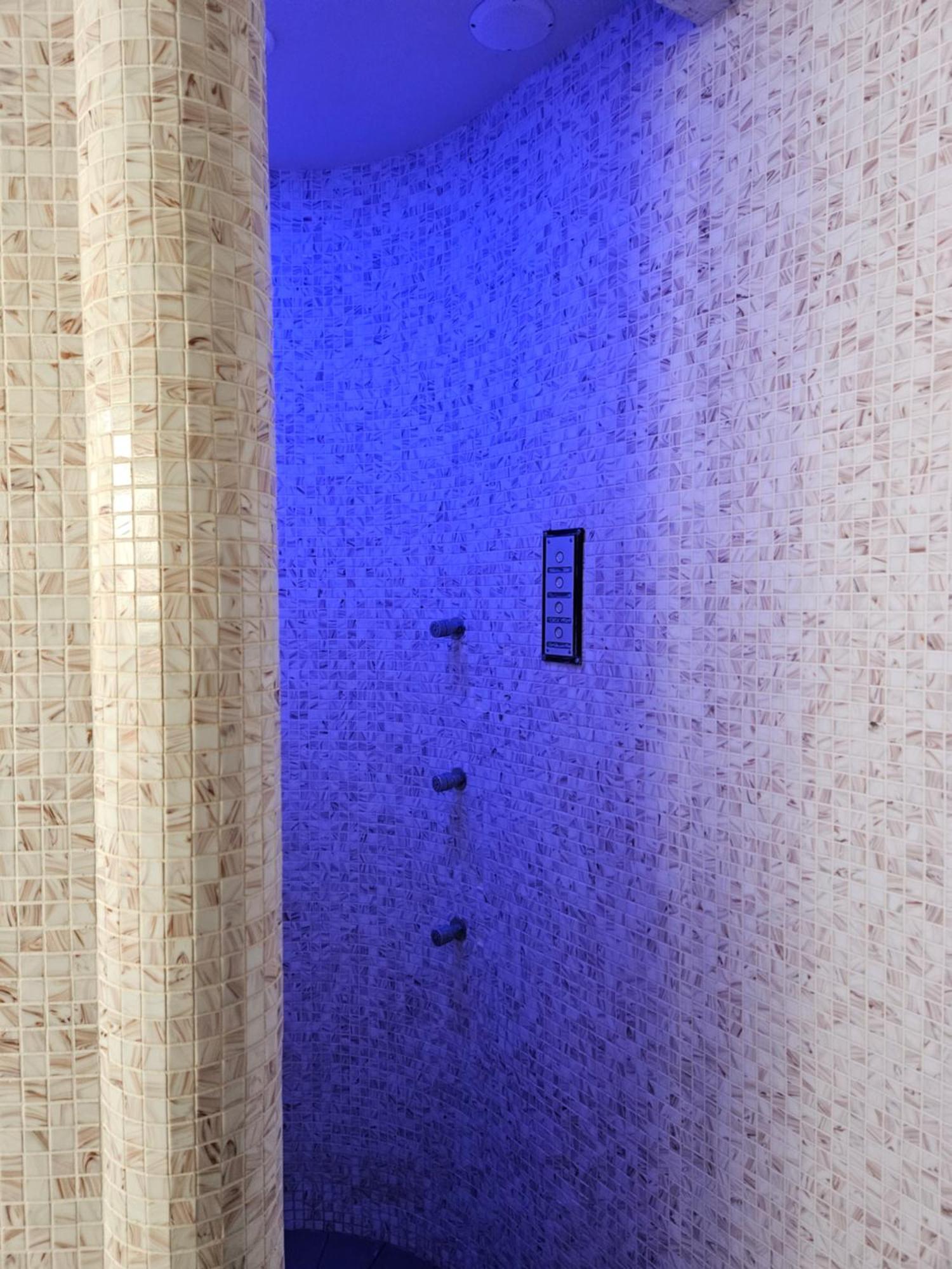 Hotel Alisa Pavel Banya Luaran gambar