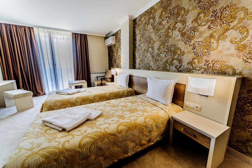 Hotel Alisa Pavel Banya Luaran gambar